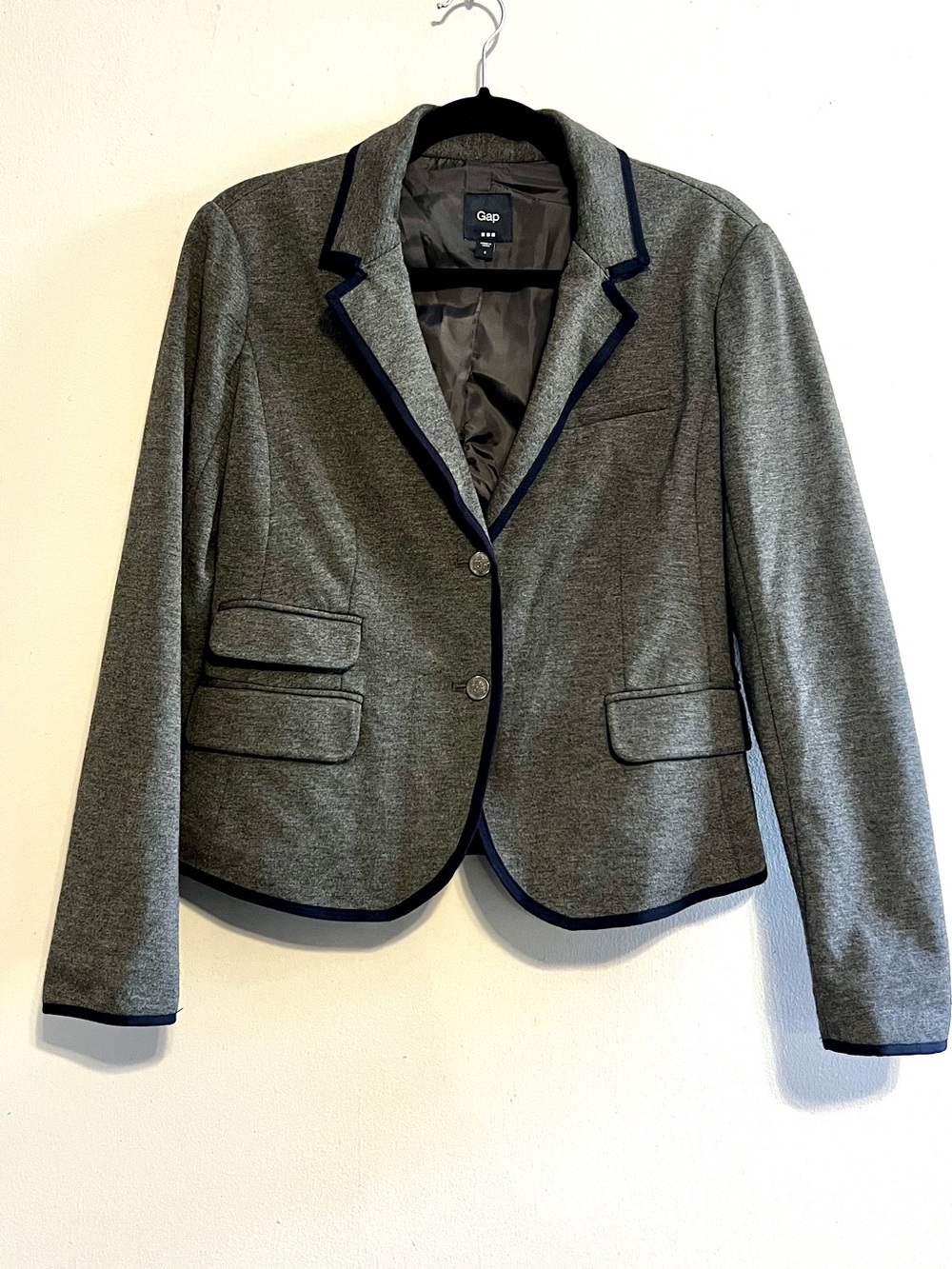 GAP The Academy Knit Blazer Gray with Navy Blue Trim Piping - Womenโs 6